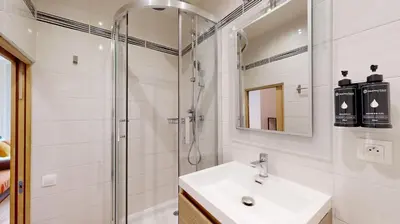 Salle de bains dans l'établissement 252 Suite Majestic - Superbe Appartement à Paris