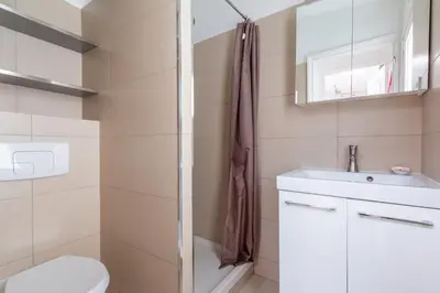 Salle de bains dans l'établissement Nid d'amour - à 900m de la Tour Eiffel