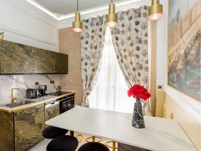 Cuisine ou kitchenette dans l'établissement Merveil -Luxury Suite -Champs Elysees-Haussmann II