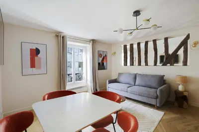 Coin salon dans l'établissement Pick A Flat's Apartments in Saint-Lazare - Rue de Londres