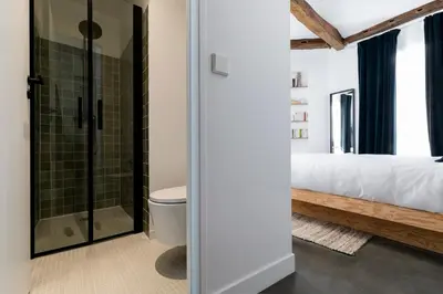 Salle de bains dans l'établissement Baba Hotel