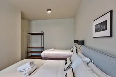 Un ou plusieurs lits dans un hébergement de l'établissement 138 - Urban Beautiful Duplex in Saint Germain