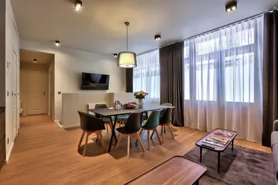 Télévision ou salle de divertissement dans l'établissement 138 - Urban Beautiful Duplex in Saint Germain