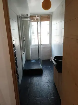 Salle de bains dans l'établissement APPARTEMENT SACRE COEUR