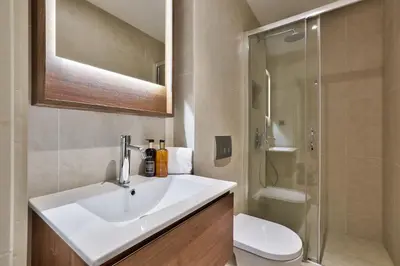 Salle de bains dans l'établissement 140 - Urban Duplex near Saint-Germain des Pres