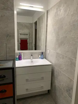 Salle de bains dans l'établissement Chambre privée