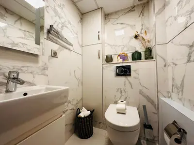 Salle de bains dans l'établissement Luxury Flat - Eiffel Tower View & Terrace - Air Conditioning
