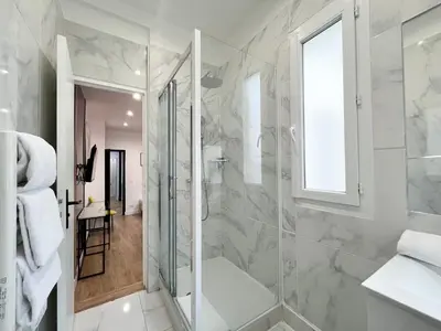 Salle de bains dans l'établissement UrbanFlat 158 - Louis Flat in Montorgueil