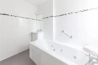 Salle de bains dans l'établissement Appartement Montparnasse