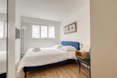 Un ou plusieurs lits dans un hébergement de l'établissement Branded New 4 Bdrs Flat - Huge Terrace - Prime Loc
