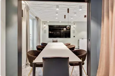 Télévision ou salle de divertissement dans l'établissement Splendide appartement de 50m2 Paris -Montmartre