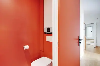 Salle de bains dans l'établissement Amazing apartments in Châtelet - Rivoli