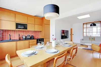 Cuisine ou kitchenette dans l'établissement Amazing apartments in Châtelet - Rivoli