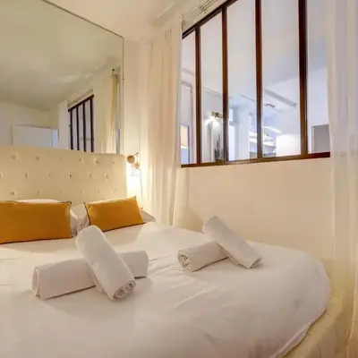 2 bedroom in the heart of Le Marais