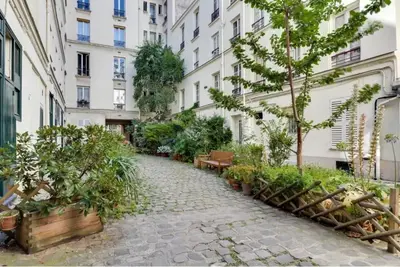 Jardin de l'établissement Renovated 2BD next to Jardins du Luxembourg