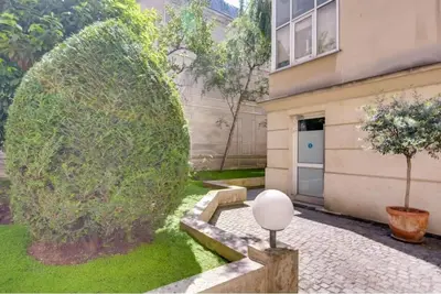 Jardin de l'établissement Modern & colourful 3BD for 9 guests in Le Marais!