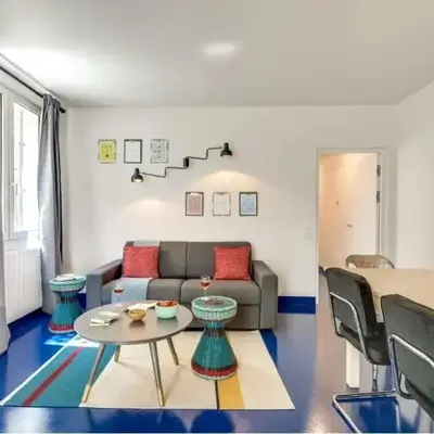 Modern & colourful 3BD for 9 guests in Le Marais!
