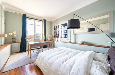 Cuisine ou kitchenette dans l'établissement Spacieux et élégant appartement Porte des ternes