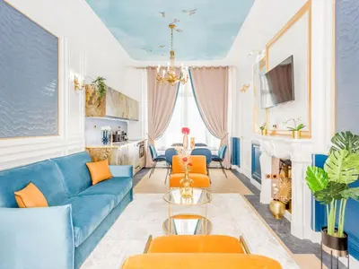 Coin salon dans l'établissement Merveil - Luxury Suite -Champs Elysees-Haussmann I