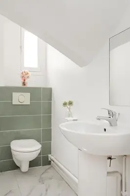 Salle de bains dans l'établissement Merveil - Family Suite - Marais - Martin V