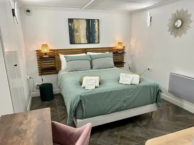 Un ou plusieurs lits dans un hébergement de l'établissement Logement GUÉNOT pour 5 personnes sur Paris 11