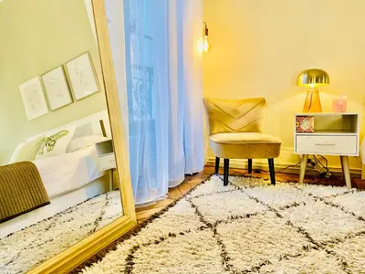 Un ou plusieurs lits dans un hébergement de l'établissement Pompidou ROOM PARIS CENTRE