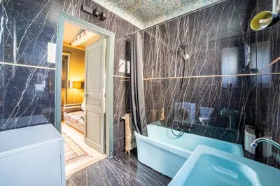 Salle de bains dans l'établissement Flat Opera Vendôme Résidence