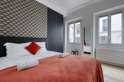 Un ou plusieurs lits dans un hébergement de l'établissement Superb Large and New 4bds Flat - Heart of Paris 10