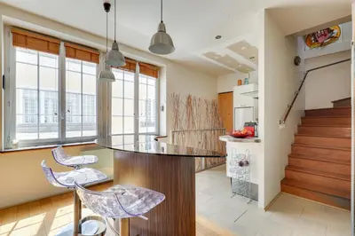 Cuisine ou kitchenette dans l'établissement Duplex calme et lumineux au cœur de Bastille