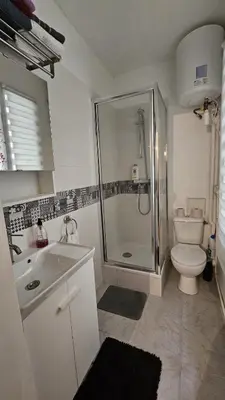 Salle de bains dans l'établissement Un studio au sacré cœur Montmartre