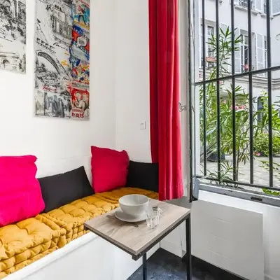 Amazing studio 2P - Place Saint Georges/ Martyrs
