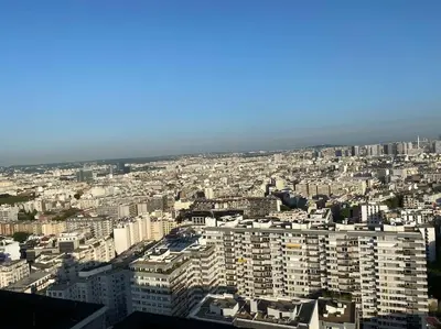 Plan de l'établissement Bel appartement avec piscine et vue sur Paris