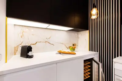 Cuisine ou kitchenette dans l'établissement Sumptuous apartment - 1BR-6P - Bourse