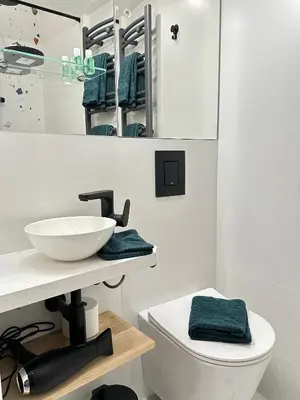Salle de bains dans l'établissement The GARDEN - cosy studio with AC in the very center of Paris