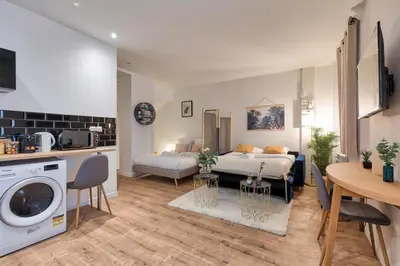Cuisine ou kitchenette dans l'établissement Grand Studio au Cœur de Paris quartier Latin