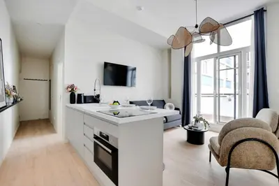 Cuisine ou kitchenette dans l'établissement Modern Apartment - 2BR-6P - Eiffel Tower