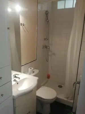 Salle de bains dans l'établissement STUDIO PARIS BASTILLE
