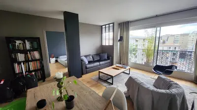 Coin salon dans l'établissement Le Bord de Seine - Paris
