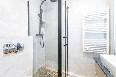 Salle de bains dans l'établissement Studio Moderne au coeur de Paris