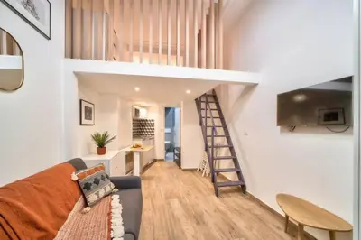Télévision ou salle de divertissement dans l'établissement Bel appartement au coeur de Montmartre