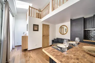Plan de l'établissement Superbe maisonnette neuve au coeur de Paris