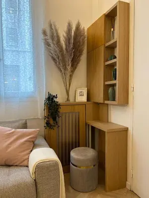 Bibliothèque dans l'appartement
