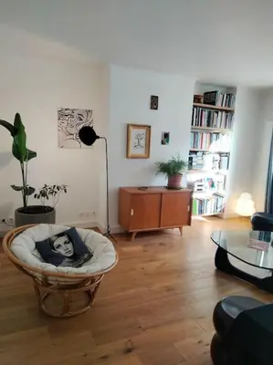 Coin salon dans l'établissement quiet and very central apartment