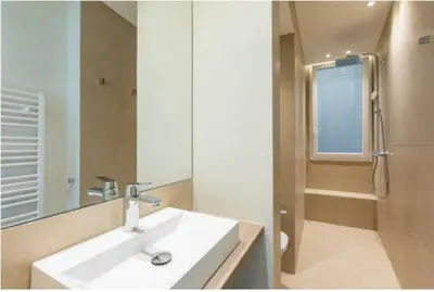 Salle de bains dans l'établissement Coeur de Montorgueil angle Tiquetonne ensoleillé
