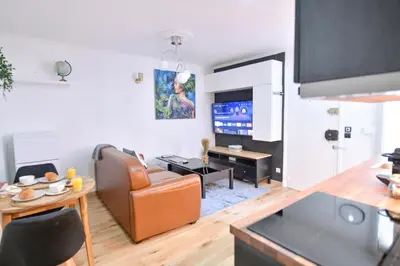 Télévision ou salle de divertissement dans l'établissement Paris La Villette - Charming Apartment 2 rooms