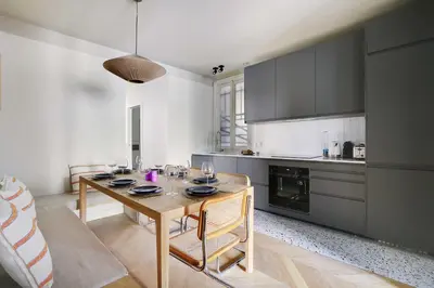 Cuisine ou kitchenette dans l'établissement Le Confidentiel - Montmartre