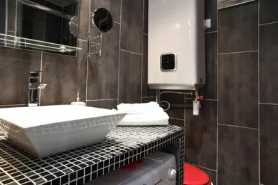 Salle de bains dans l'établissement Marché aux Puces de Saint-Ouen