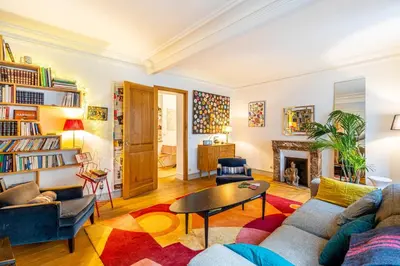 Coin salon dans l'établissement GuestReady - Excellent séjour dans le 11ème arr.