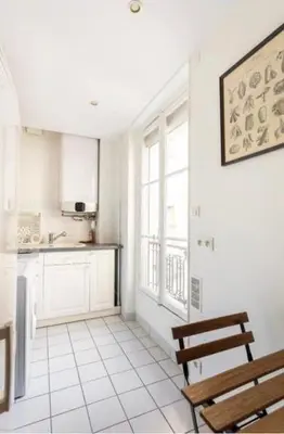 Cuisine ou kitchenette dans l'établissement SUITE ELISE Passy