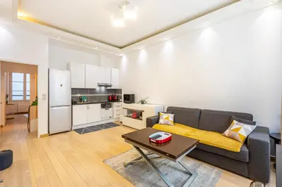 Cuisine ou kitchenette dans l'établissement GuestReady - Modern apartment in a prime location